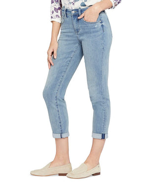 Margo Girlfriend Jeans in Angel