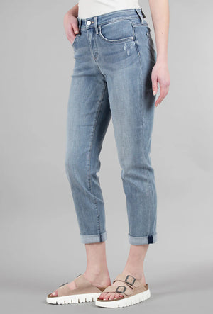 Margo Girlfriend Jeans in Angel