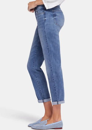 Margo Girlfriend Jeans in Rockie