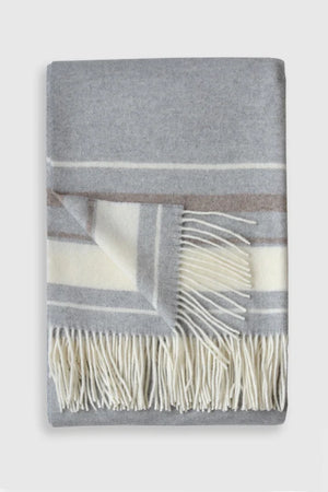 Wakefield Throw Light Grey, White & Natural